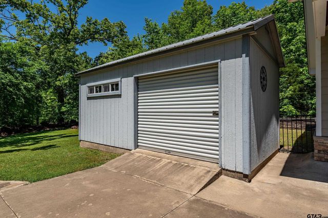 975 County Road 2954, Alba, TX 75410