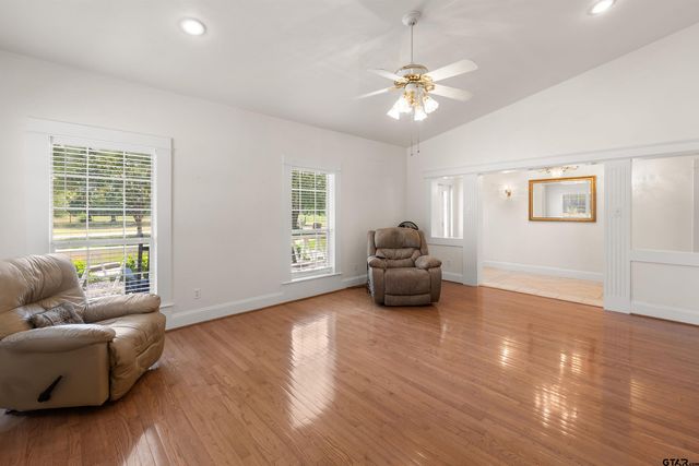 975 County Road 2954, Alba, TX 75410