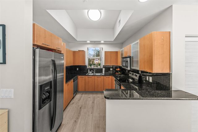 2381 Vintage Drive, Lighthouse Point, FL 33064