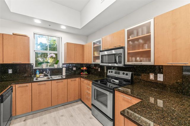 2381 Vintage Drive, Lighthouse Point, FL 33064