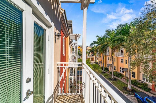 2381 Vintage Drive, Lighthouse Point, FL 33064