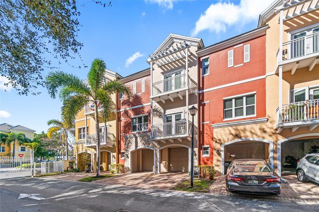 2381 Vintage Drive, Lighthouse Point, FL 33064