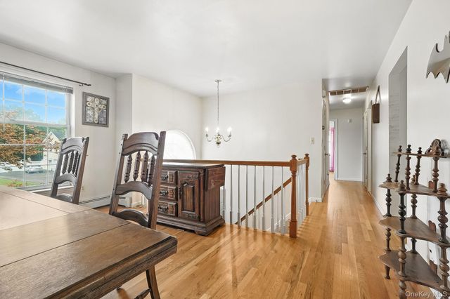 20 Bernadette Way, Washingtonville, NY 10992