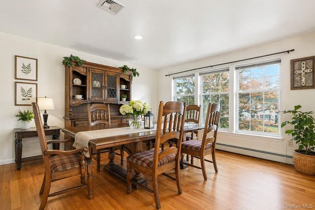 20 Bernadette Way, Washingtonville, NY 10992
