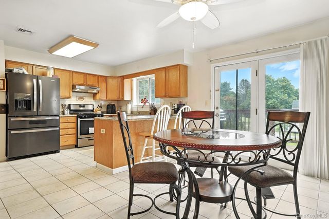 20 Bernadette Way, Washingtonville, NY 10992