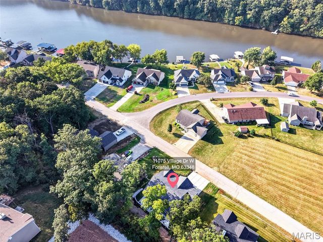 11075 Village Drive, Foristell, MO 63348
