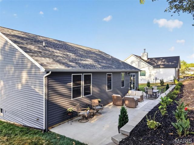 11075 Village Drive, Foristell, MO 63348