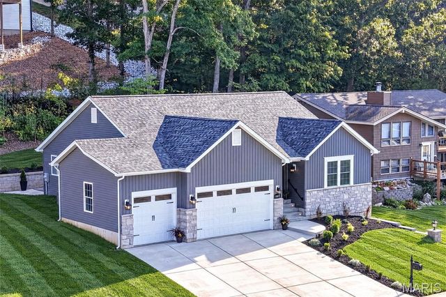 11075 Village Drive, Foristell, MO 63348