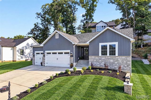11075 Village Drive, Foristell, MO 63348