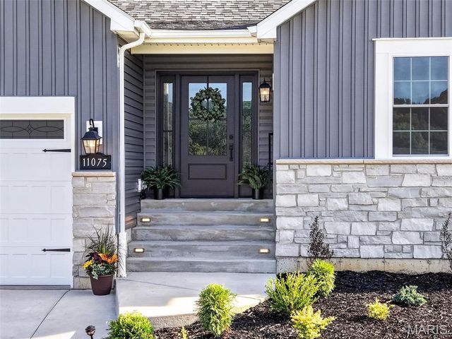 11075 Village Drive, Foristell, MO 63348