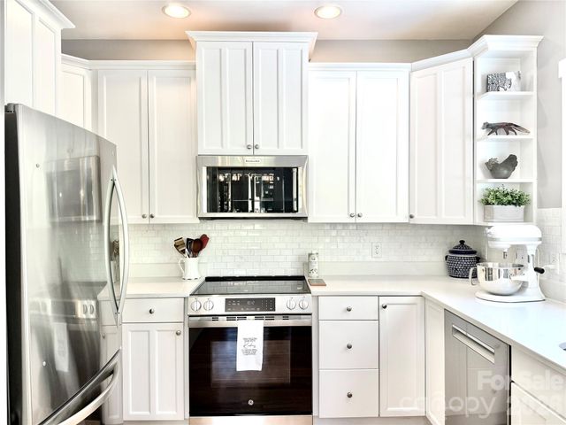 26 Macdougall Lane, Weaverville, NC 28787