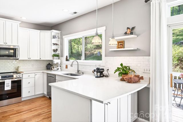 26 Macdougall Lane, Weaverville, NC 28787