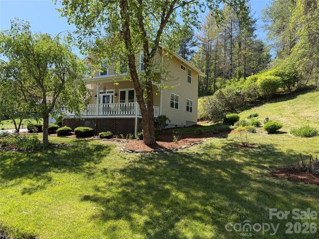 26 Macdougall Lane, Weaverville, NC 28787