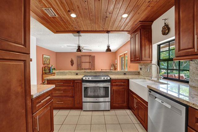 3951 SW 137th Avenue, Miramar, FL 33027