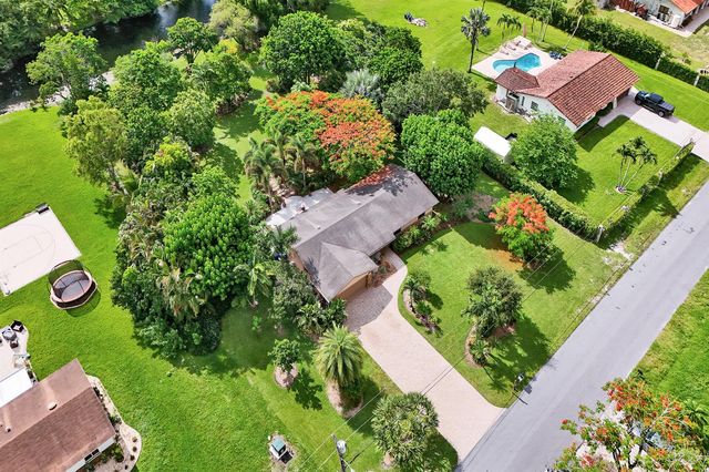 3951 SW 137th Avenue, Miramar, FL 33027
