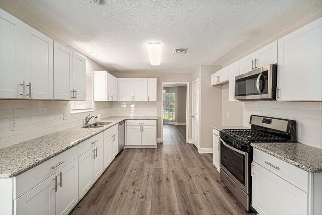 2078 Shadow Rock Drive, Houston, TX 77339