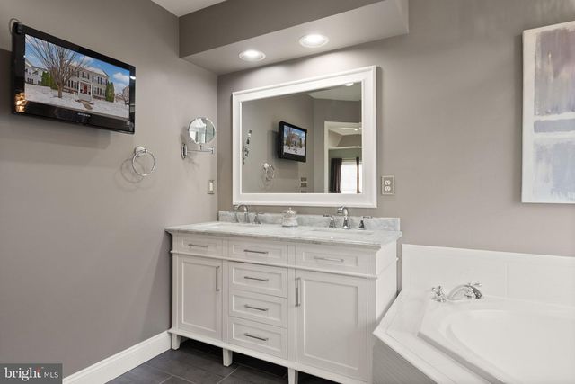 20413 PECKHAM ST, Ashburn, VA 20147