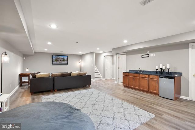 20413 PECKHAM ST, Ashburn, VA 20147