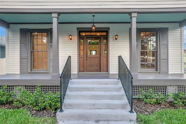 2111 W CLEVELAND STREET, Tampa, FL 33606