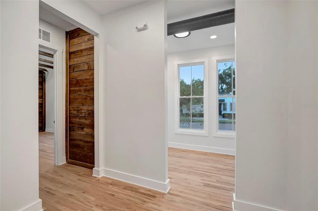 2111 W CLEVELAND STREET, Tampa, FL 33606