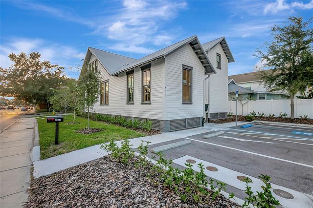 2111 W CLEVELAND STREET, Tampa, FL 33606