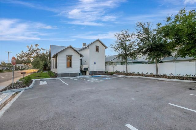 2111 W CLEVELAND STREET, Tampa, FL 33606