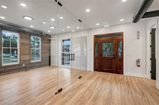 2111 W CLEVELAND STREET, Tampa, FL 33606