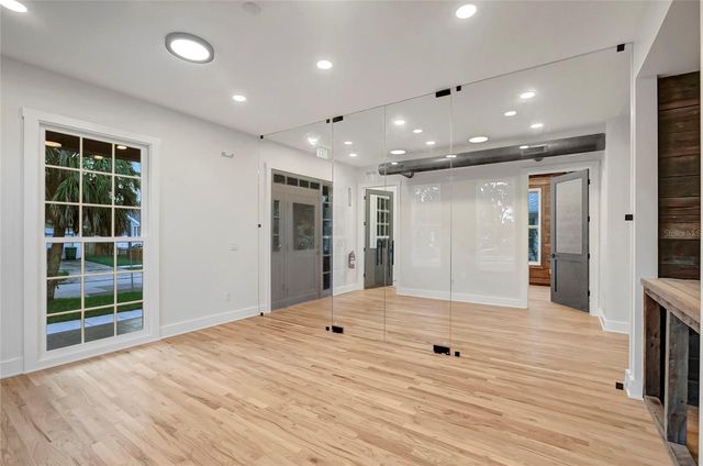 2111 W CLEVELAND STREET, Tampa, FL 33606