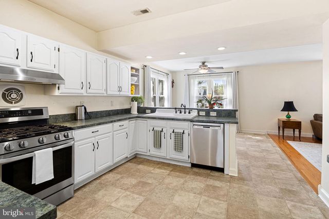 562 WASHINGTON TER, Audubon, NJ 08106