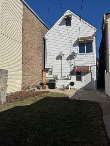 2620 S Sawyer Avenue, Chicago, IL 60623