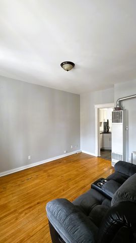 2620 S Sawyer Avenue, Chicago, IL 60623