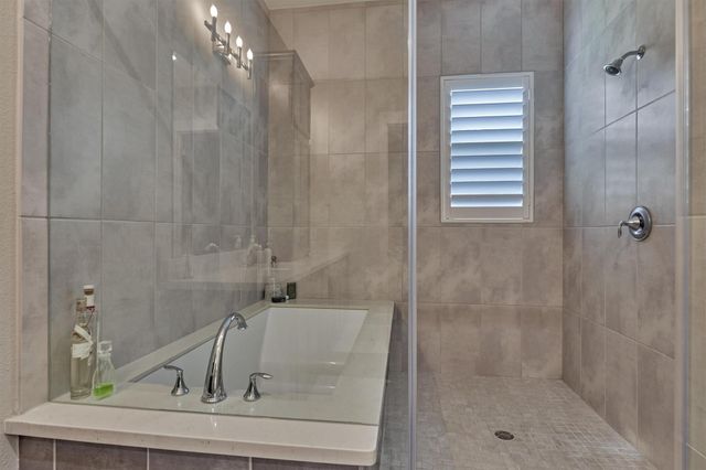 106 Grant Cove Drive, Montgomery, TX 77316