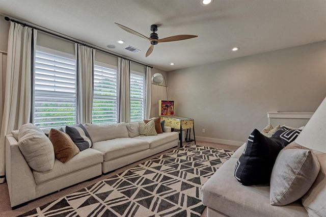 106 Grant Cove Drive, Montgomery, TX 77316