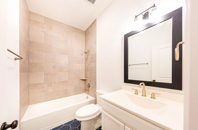 17459 Vino Vines Lane, Conroe, TX 77302