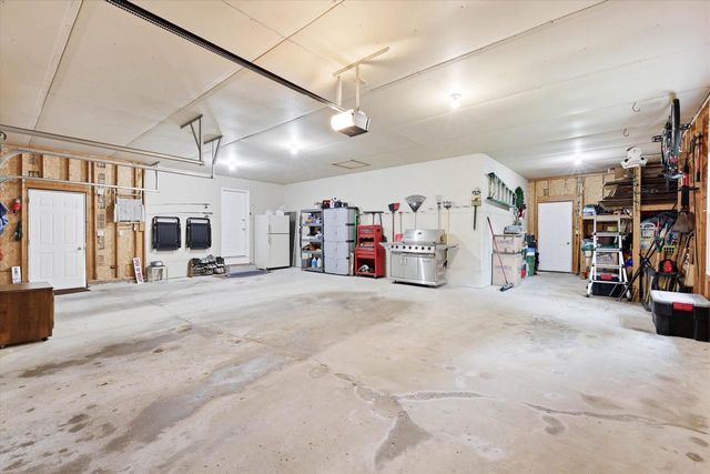 1990 TYLER LANE, De Pere, WI 54115