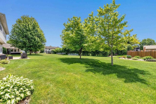 1990 TYLER LANE, De Pere, WI 54115