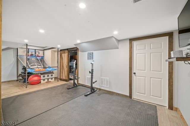 10 Smock Ct, Montville Twp., NJ 07082