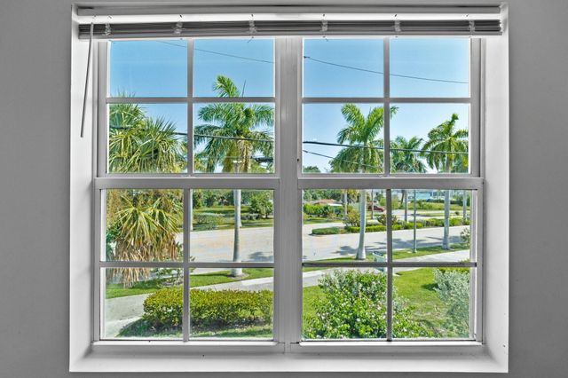 56 W 12th Street C, Riviera Beach, FL 33404