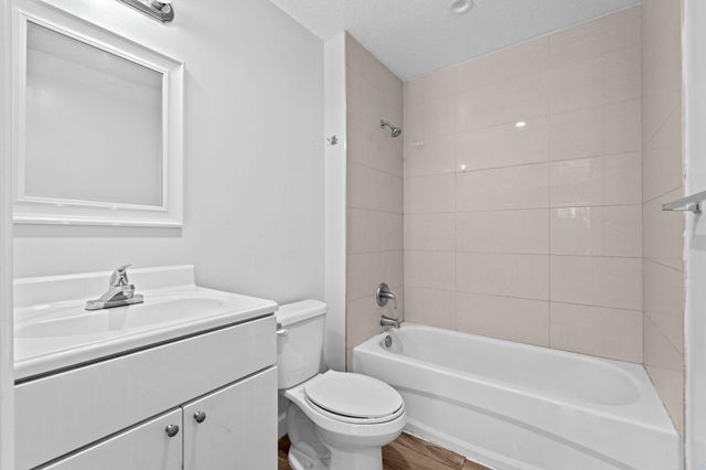 56 W 12th Street C, Riviera Beach, FL 33404