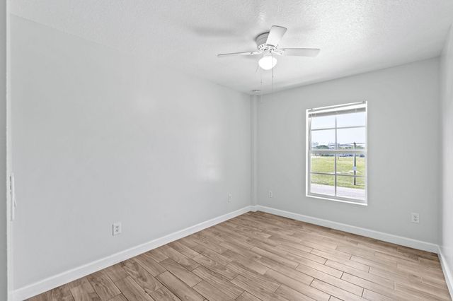 56 W 12th Street C, Riviera Beach, FL 33404