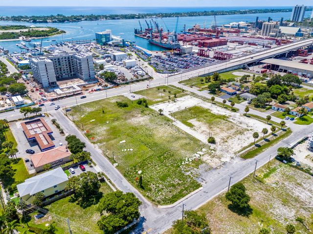56 W 12th Street C, Riviera Beach, FL 33404