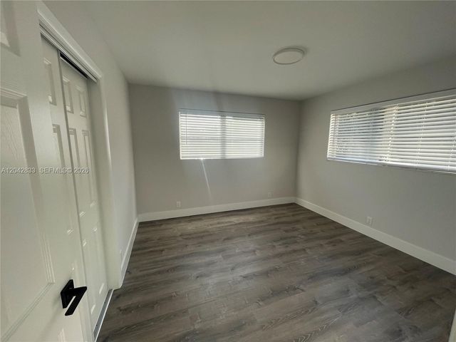 10751 SW 48th St, Davie, FL 33328