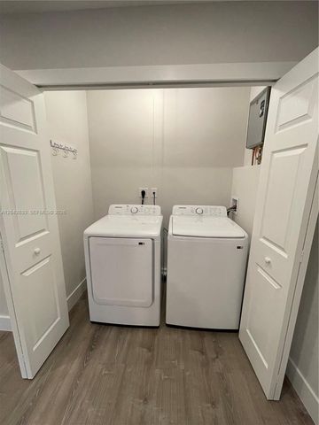 10751 SW 48th St, Davie, FL 33328