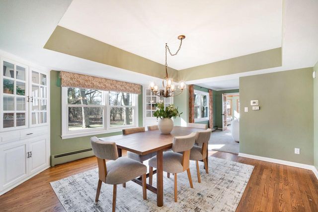 N59W38235 Mainland DRIVE, Oconomowoc, WI 53066