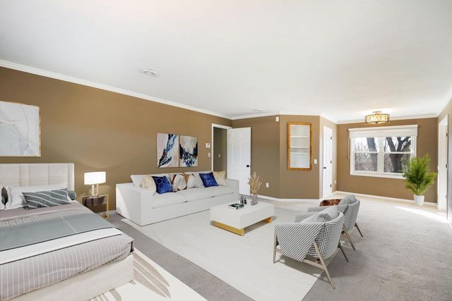 N59W38235 Mainland DRIVE, Oconomowoc, WI 53066