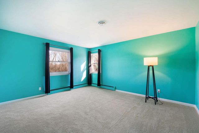 N59W38235 Mainland DRIVE, Oconomowoc, WI 53066