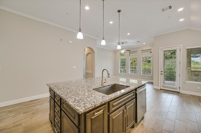 204 Maxwell WAY, Austin, TX 78738