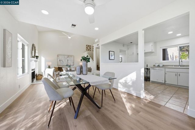 4852 Starflower Dr, Martinez, CA 94553