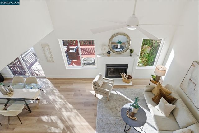 4852 Starflower Dr, Martinez, CA 94553