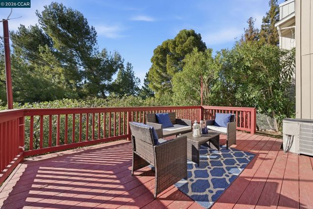 4852 Starflower Dr, Martinez, CA 94553